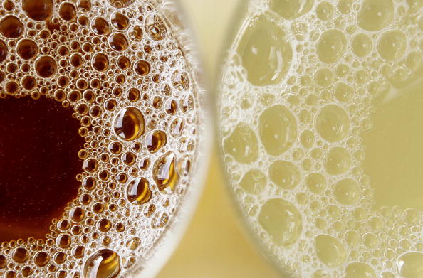 A study foundthat people who drank a beverage sweetened with fructose craved high-calorie food more than when they drink abeverage with glucose. A study foundthat people who drank a beverage sweetened with fructose craved high-calorie food more than when they drink abeverage with glucose.