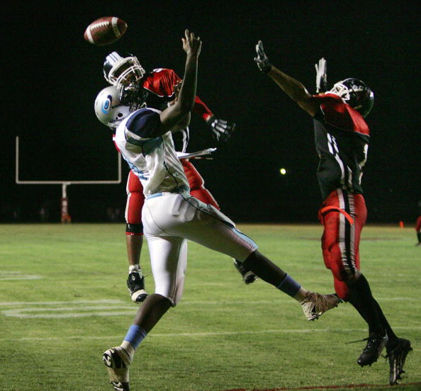 Programs that educate athletes about concussion risks does not appear to change behavior Programs that educate athletes about concussion risks does not appear to change behavior