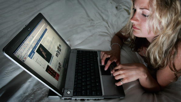 Popularity Of Social Networking Website Grows Popularity Of Social Networking Website Grows