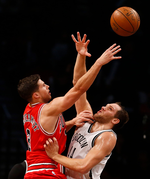S small study has found that basketball players may have an increased risk of a blood clot in their lungs. S small study has found that basketball players may have an increased risk of a blood clot in their lungs.