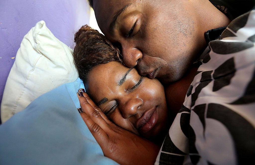 Think Before You Kiss, Says Health Officials To Brazilian Expecting Mothers Think Before You Kiss, Says Health Officials To Brazilian Expecting Mothers
