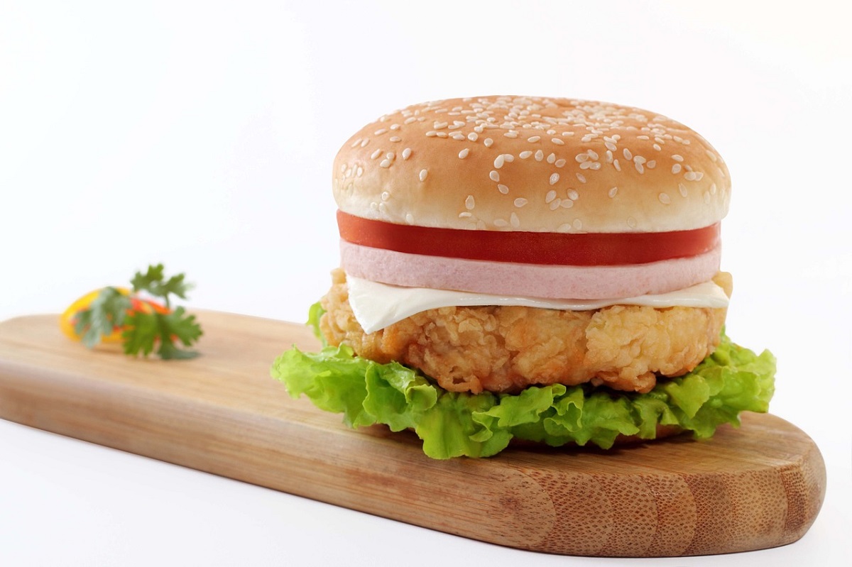 Researchers identify strong link between fast-food ads and consumption among pre-schoolers Researchers identify strong link between fast-food ads and consumption among pre-schoolers