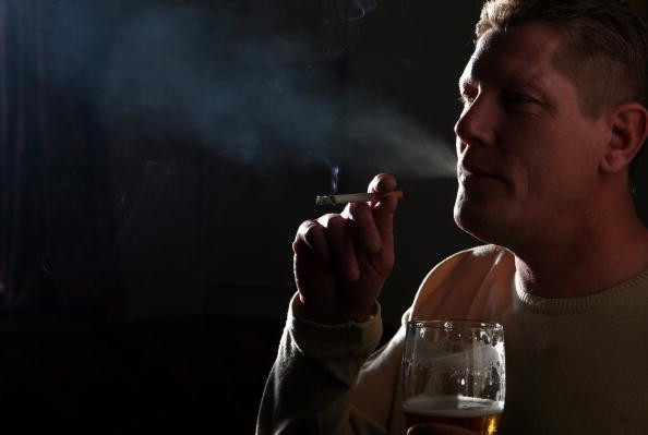 Nicotine in cigarettes can suppress alcohol-induced sleepiness