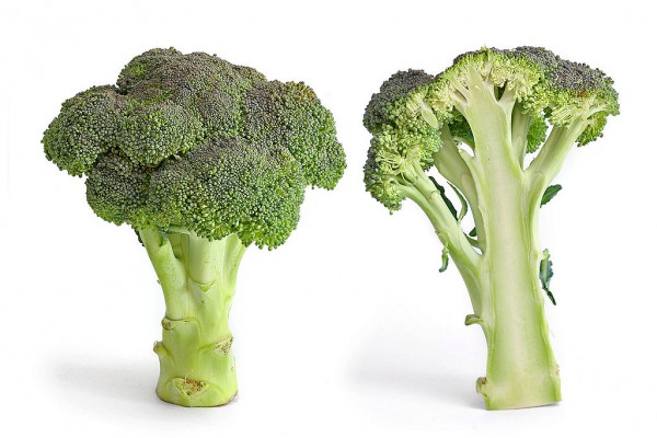 Broccoli is a cabbage family vegetable grown for its nutritious flower heads. Its green or purple florets have been known for several noteworthy, unique phyto-nutrients that are found to have disease prevention and health promoting properties.
