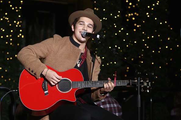 Lord & Taylor NYC 2015 Holiday Windows Unveiling With Austin Mahone