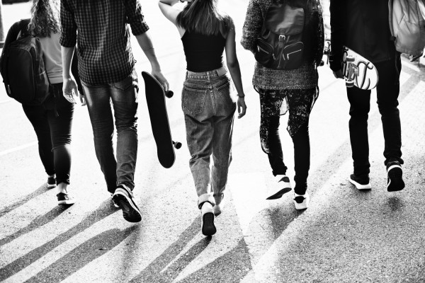 Image of Teenagers walking
